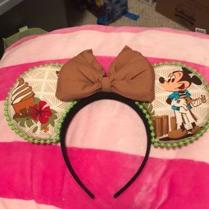 Hawaiian themed Disney Mickey ears